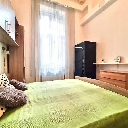Ricky Apartment