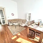 Ricky Apartment